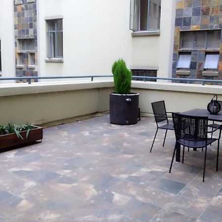 Mabungubwe Hotel Apartments - Home Away From Home Johannesburgo Exterior foto