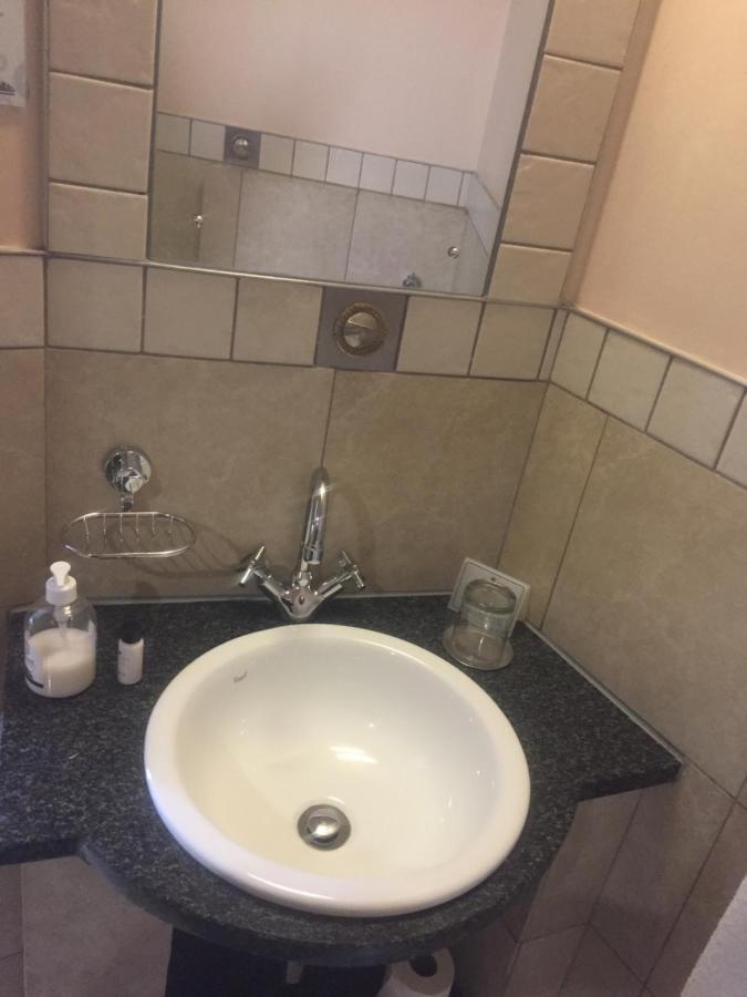 Mabungubwe Hotel Apartments - Home Away From Home Johannesburgo Exterior foto