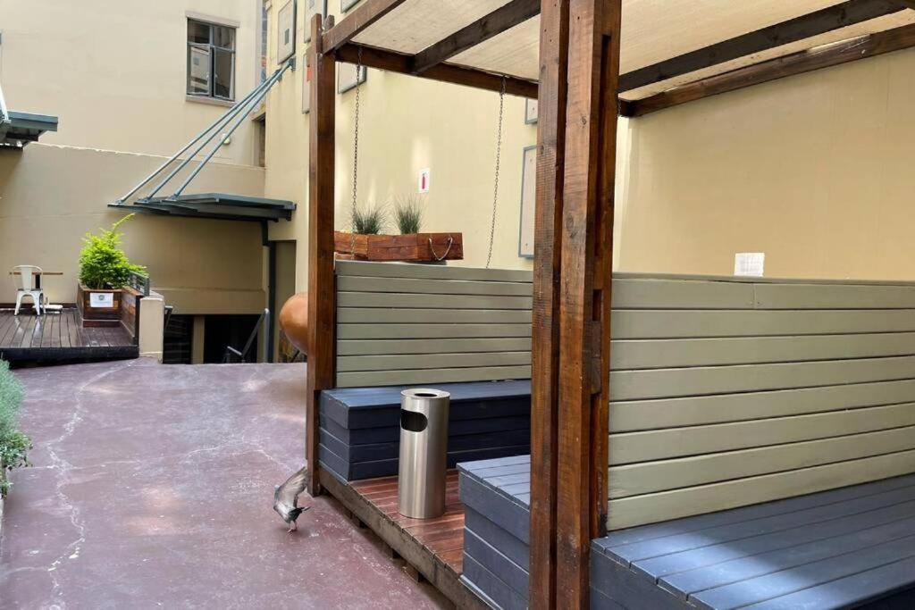 Mabungubwe Hotel Apartments - Home Away From Home Johannesburgo Exterior foto