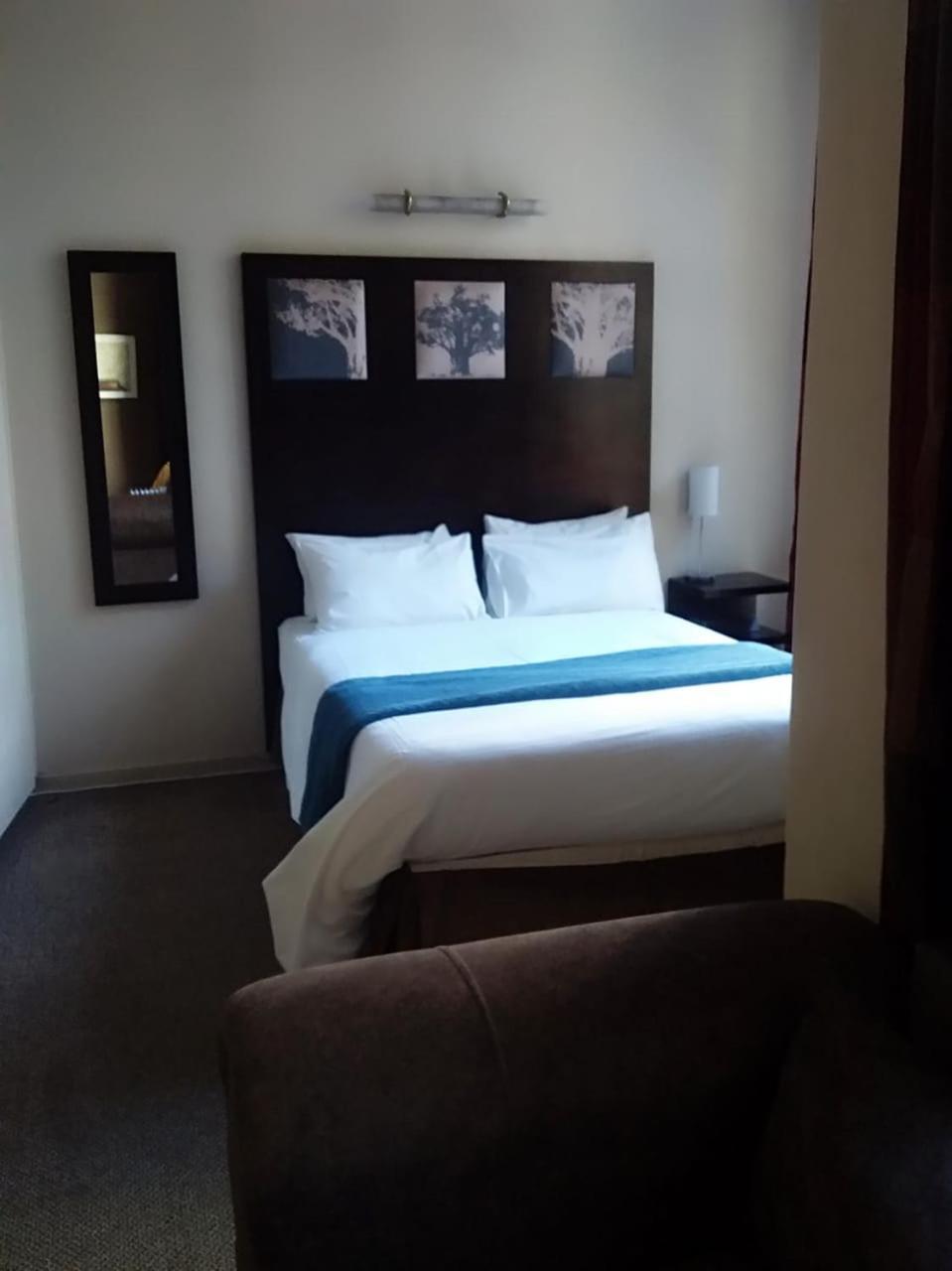 Mabungubwe Hotel Apartments - Home Away From Home Johannesburgo Exterior foto