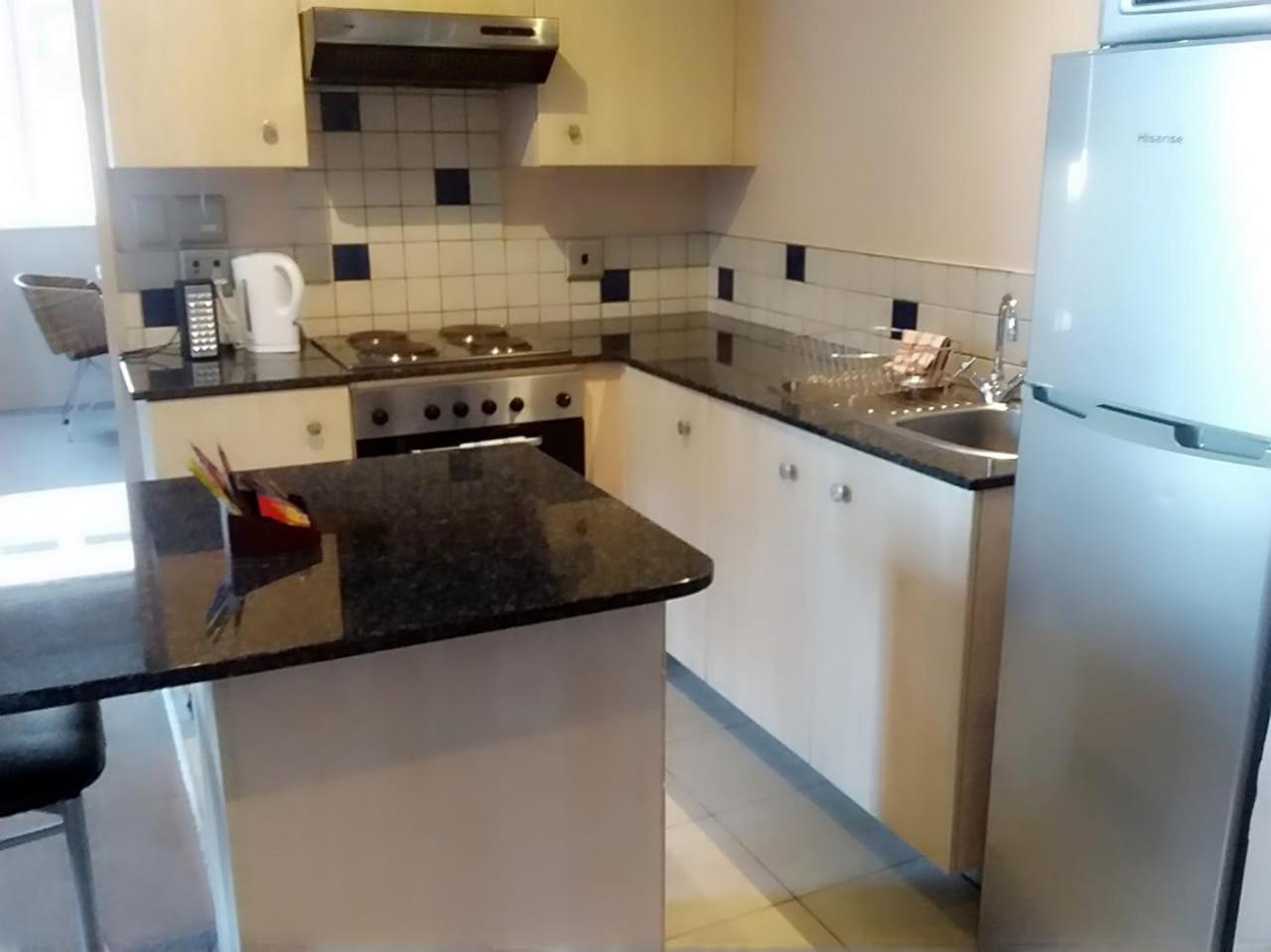 Mabungubwe Hotel Apartments - Home Away From Home Johannesburgo Exterior foto